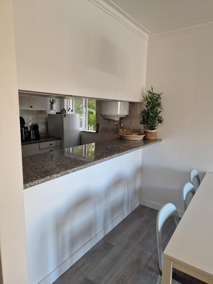 Apartamento T2 Palmeira Gale-Praia Da Gale Guia  Bagian luar foto